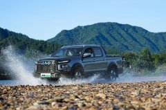 成功实现品牌向上取运营质量的双沉